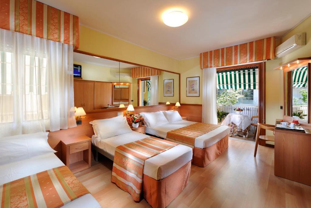 Hotel Al Prater Lignano Sabbiadoro Cameră foto