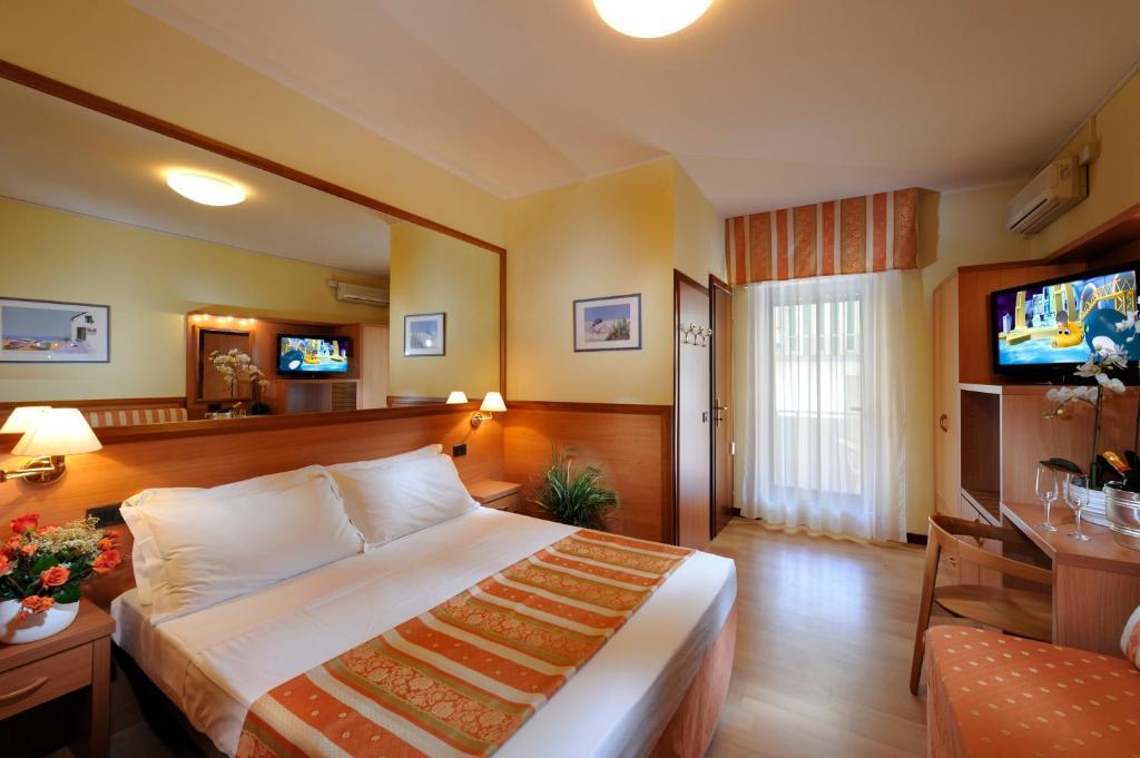Hotel Al Prater Lignano Sabbiadoro Cameră foto